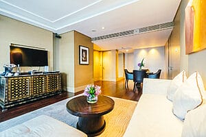 Unfurnished or Fully-Furnished: Which Is Better for Travel Nurses? 1 unfurnished or fully-furnished apartment