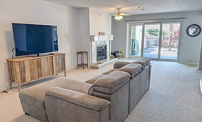 Waterfront, Lakeview 2-Bedroom, 2-Bathroom Condo  in Lower mission 5 minutes from Kelowna General