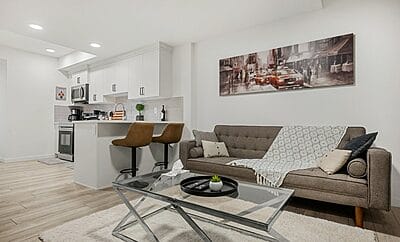 2-Bed Luxury Suite Close to Seton Hospital – Mahogany