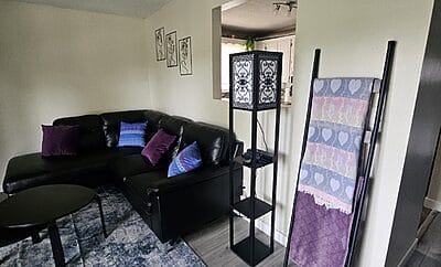 Cozy 3-Bed Upper Suite – Fully Equipped & Great Location