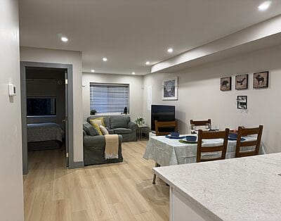 Cozy Basement Suite w/ Full Kitchen & Private Entrance.