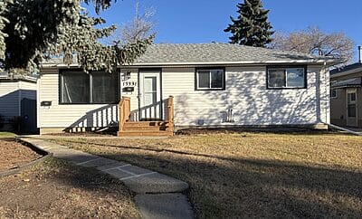 Cozy 2 bedroom 2 bathroom basement suite with ensuite