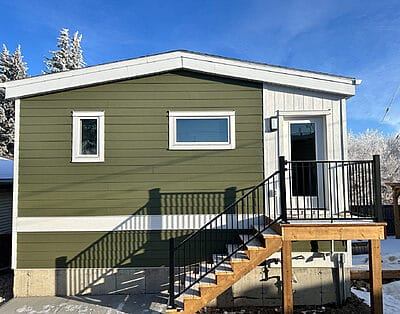 Cozy One Bedroom Detached Garage Suite in SW Calgary