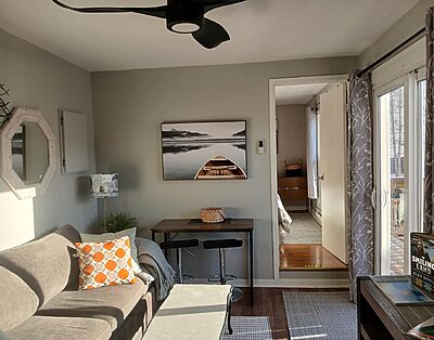 Cozy 1 bedroom, steps to downtown, harbour view