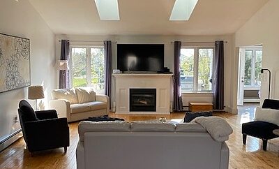 Spacious and Bright!