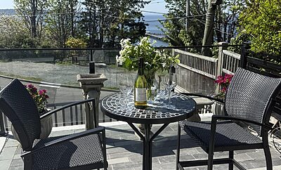 Sea View, new, bright, and fully furnished 2-bedroom, 2-bathroom suite