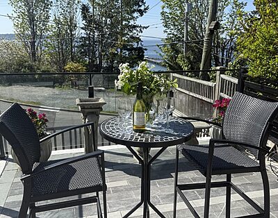 Sea View, new, bright, and fully furnished 2-bedroom, 2-bathroom suite