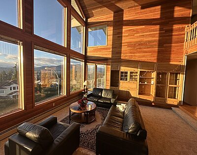 Relaxing Ocean View Home in Nanaimo
