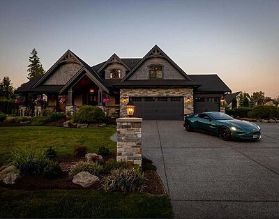 Your Premier Luxury Getaway – Close to Langley Hospital