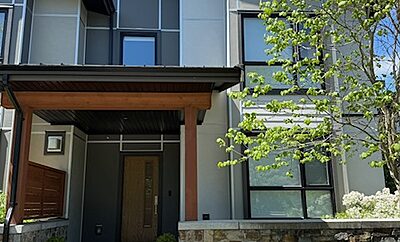 Modern Coastal Fully Furnished Townhouse Near Hospital