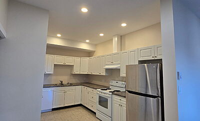 Cozy Furnished 1‑Bedroom + Office Suite Steps From Nature