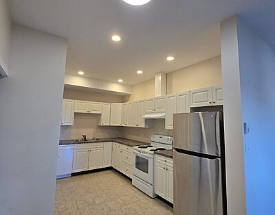 Cozy Furnished 1‑Bedroom + Office Suite Steps From Nature