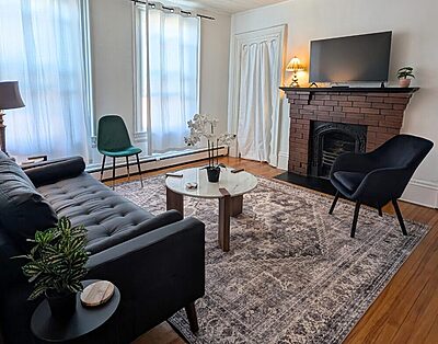 Monthly Furnished Housing for Travel Nurses in Canada 19 Heritage 1BR+Office in Uptown Saint John