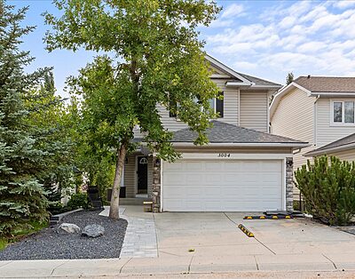 WALKOUT Basement suite w/SEPARATE entrance-Hidden Valley for working professional