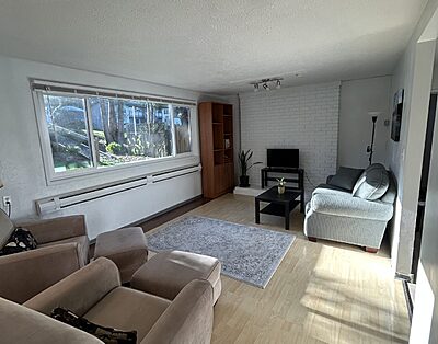 6-Min Walk to  Campbell River Hospital | Quiet, Fully Furnished 2-Bedroom Suite