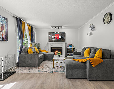 Private Furnished 3BR Fully Renovated Home – Laundry & Workspace